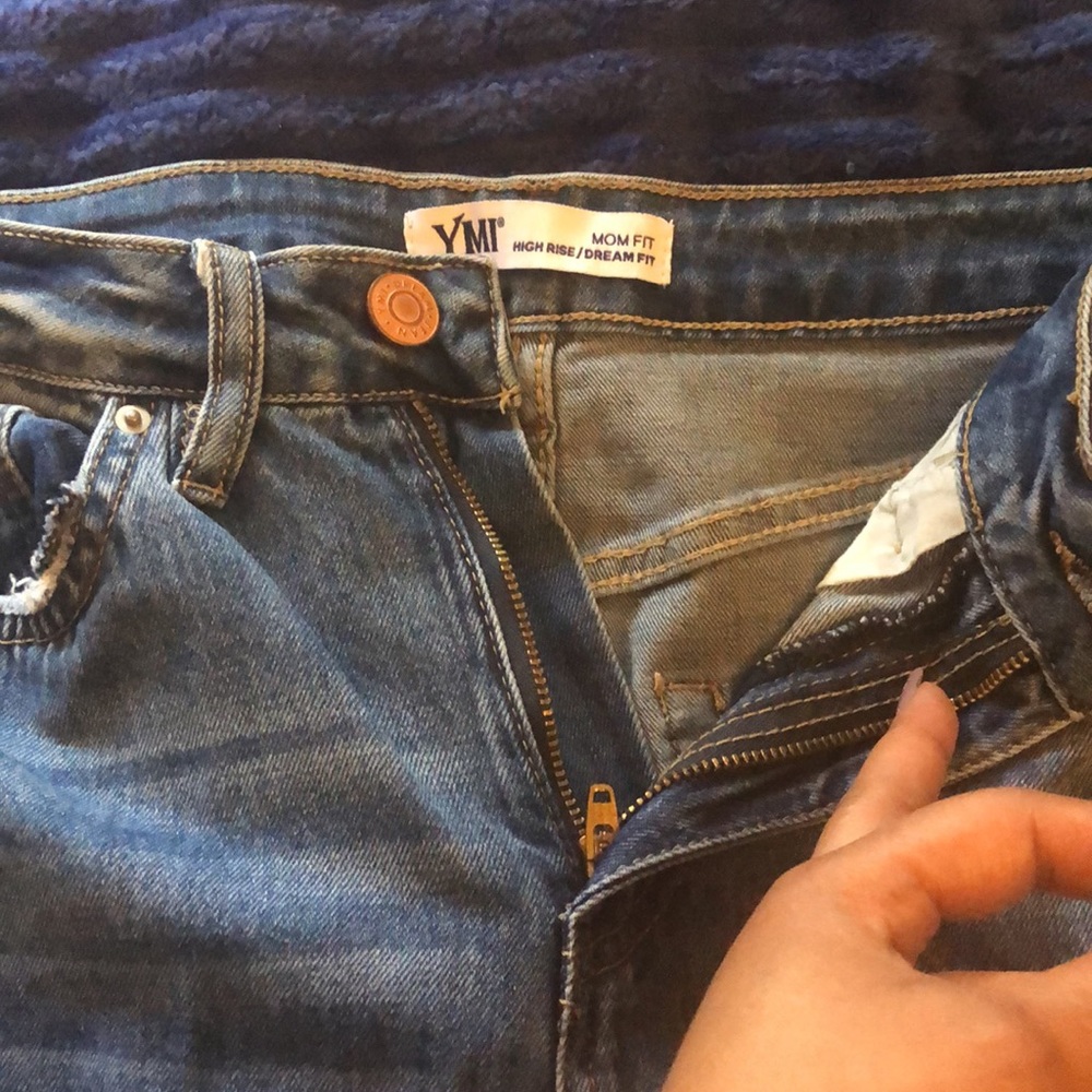 Jeans - Picture 2 of 3